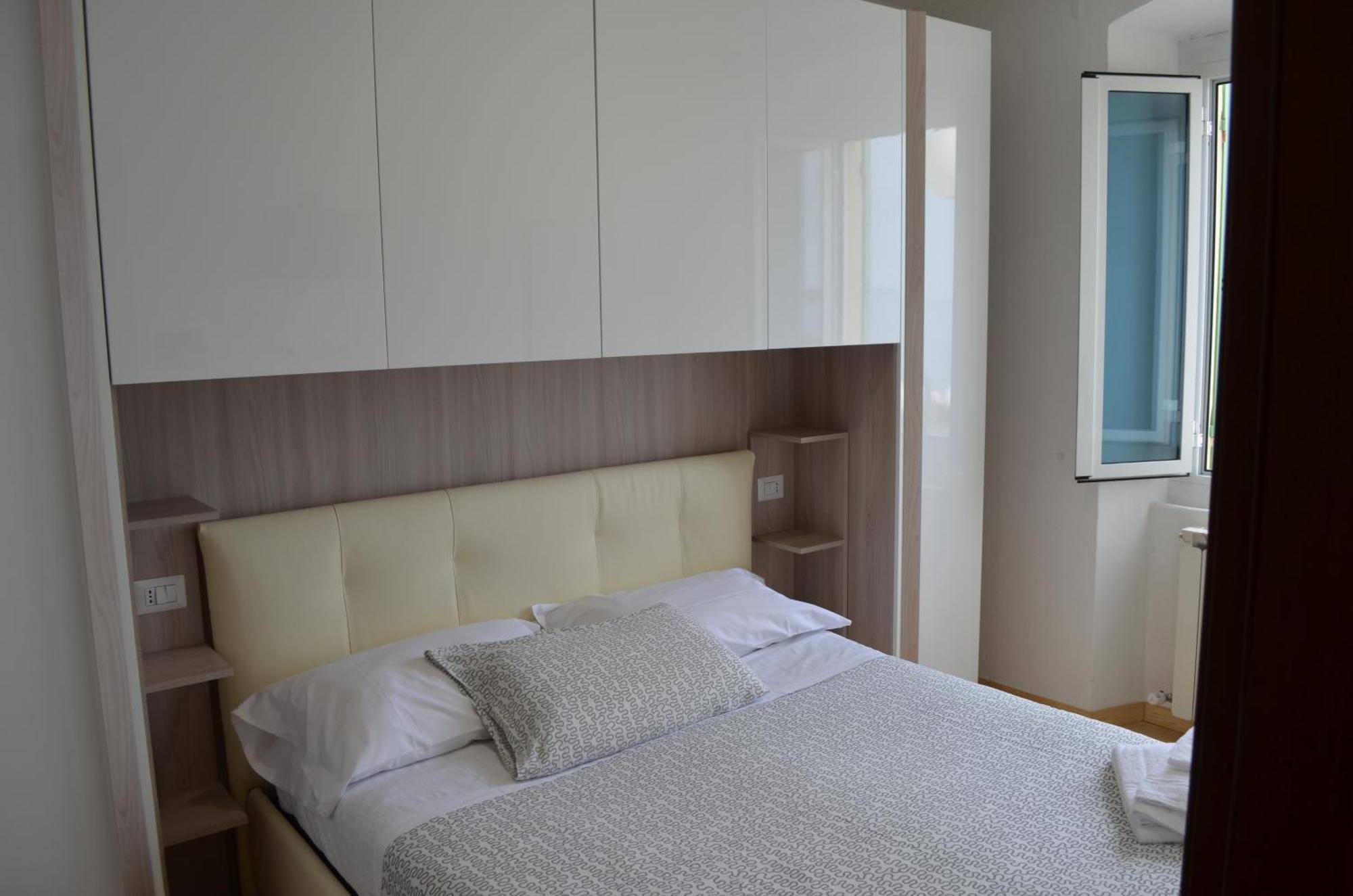 Hotel San Pietro Кьявари Экстерьер фото