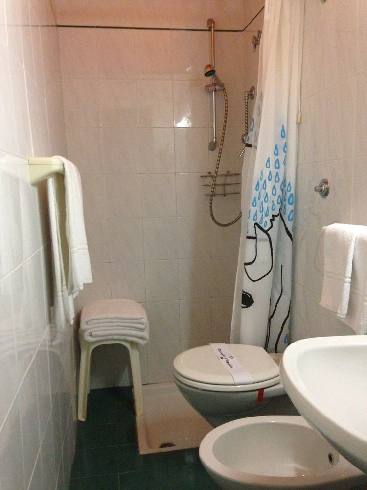 Hotel San Pietro Кьявари Экстерьер фото